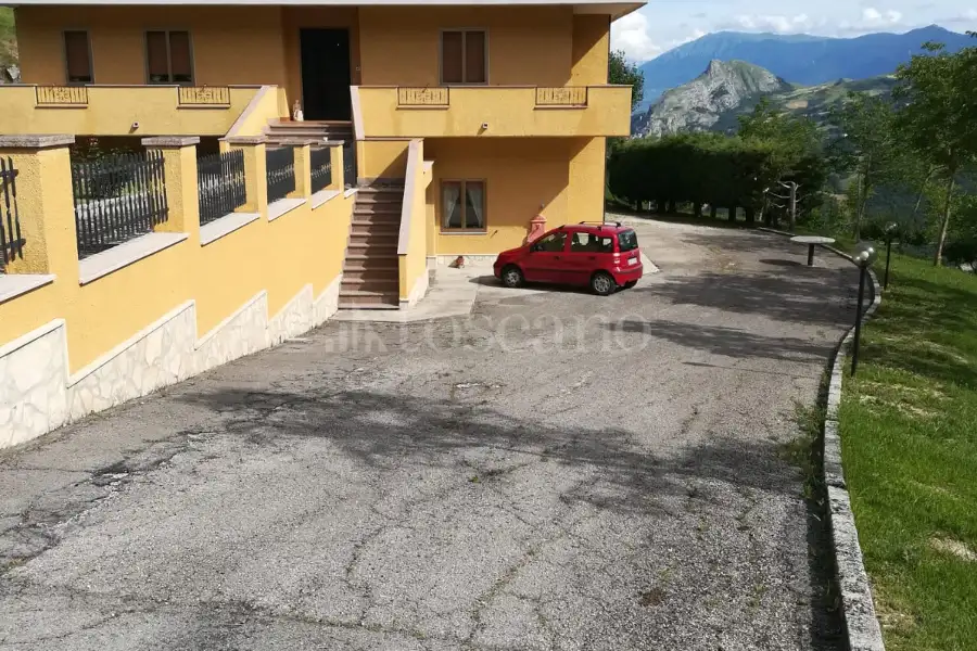 Villa in vendita di 400 mq a €320.000 (rif. 30/2024)