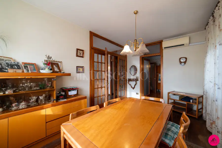 Casa Indipendente in vendita di 370 mq a €380.000 (rif. 8/2026)