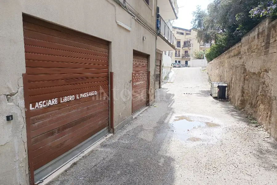 Garage in vendita di 123 mq a €89.000 (rif. 19/2026)