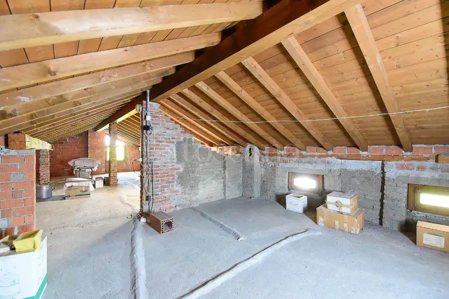 Casa Indipendente in vendita di 220 mq a €285.000 (rif. 33/2026)