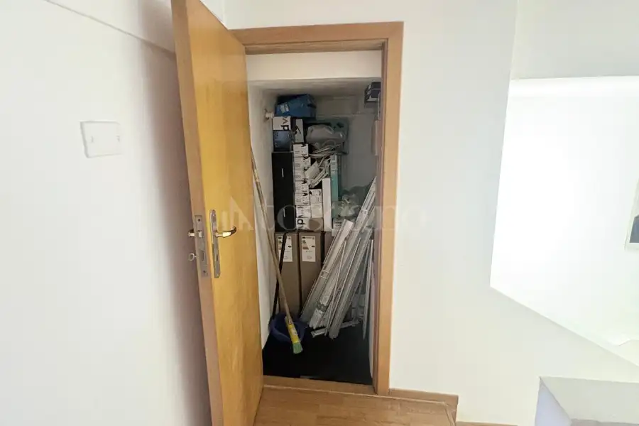 Negozio in vendita di 160 mq a €219.000 (rif. 10/2026)