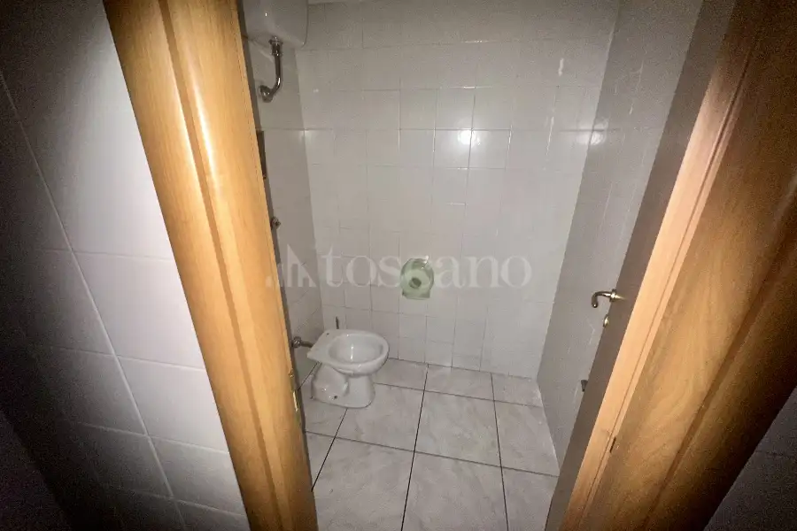 Negozio in affitto di 65 mq a €850 (rif. 40/2024)