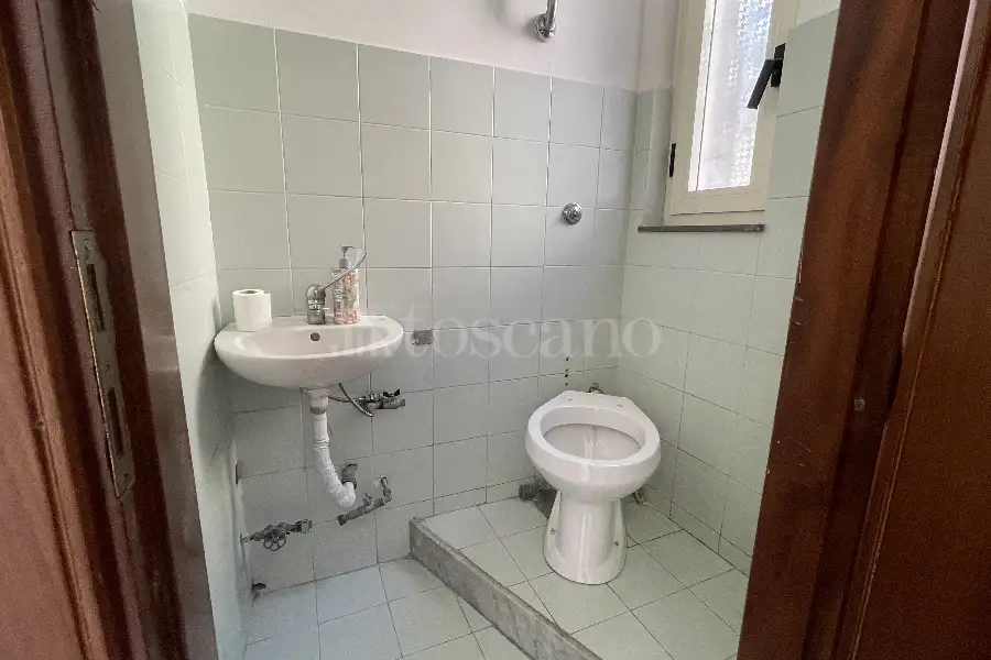 Negozio in affitto di 60 mq a €550 (rif. 26/2025)