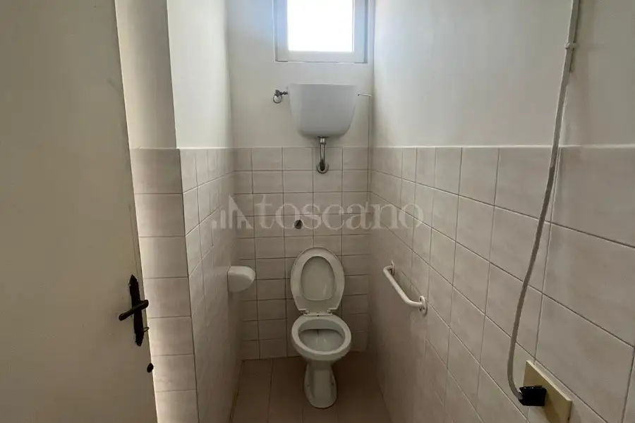Ufficio in affitto di 115 mq a €600 (rif. 32/2026)
