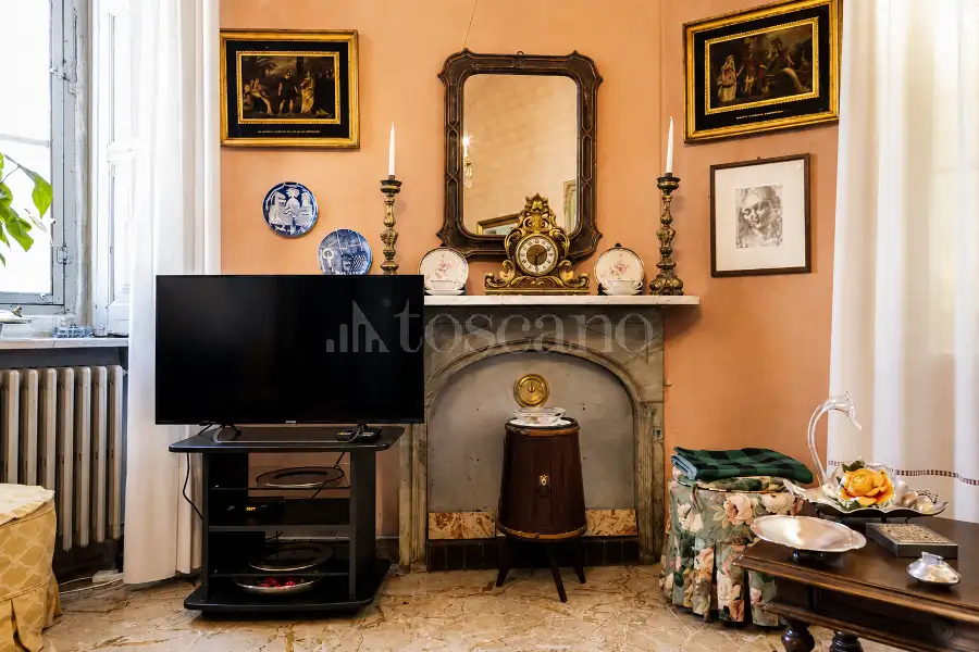 Casale in vendita di 1.000 mq a €1.150.000 (rif. 5/2026)
