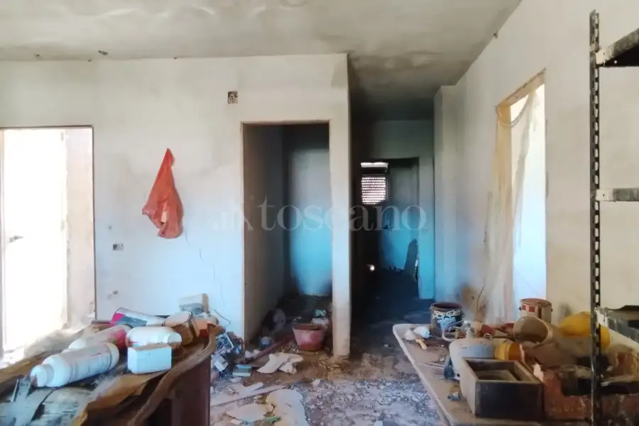 Villa in vendita di 230 mq a €89.000 (rif. 11/2025)