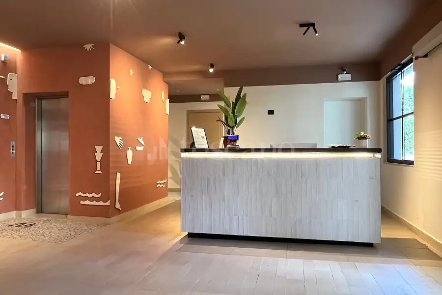 Albergo in vendita di 2.700 mq a €6.700.000 (rif. 15/2024)