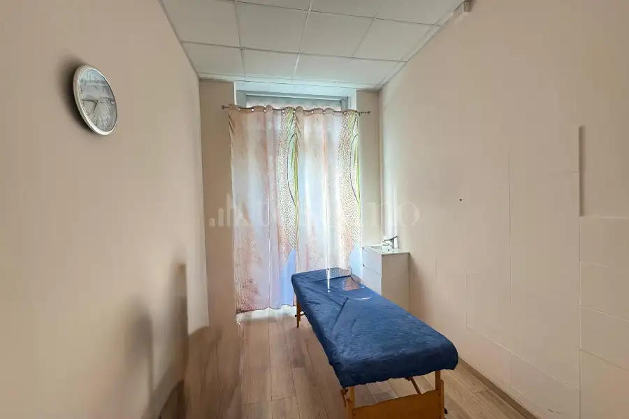 Negozio in affitto di 104 mq a €4.000 (rif. 13/2026)