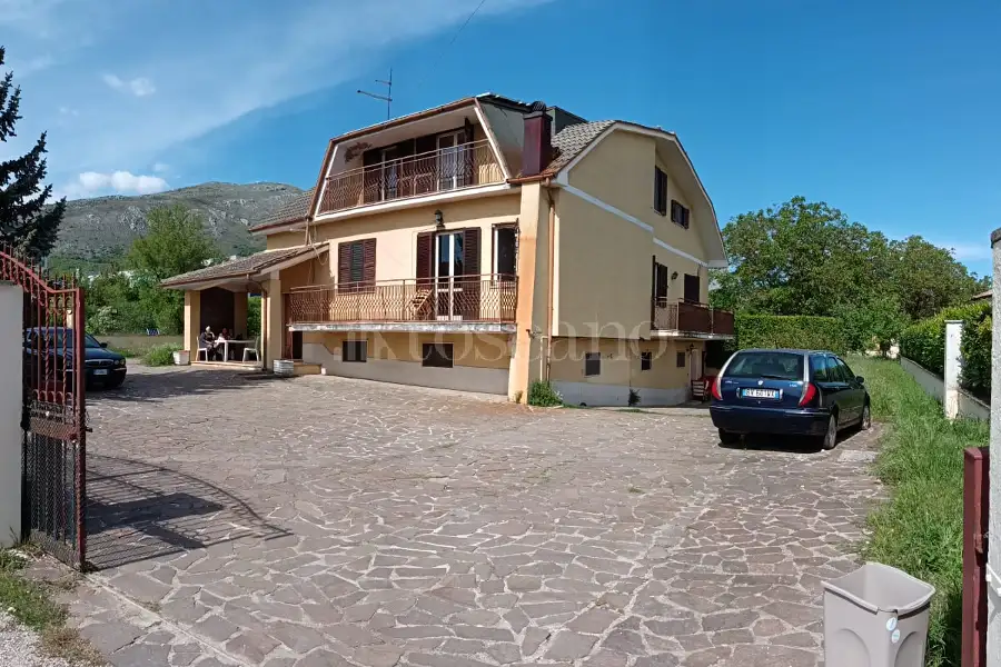 Casa Indipendente in vendita di 290 mq a €235.000 (rif. 29/2026)