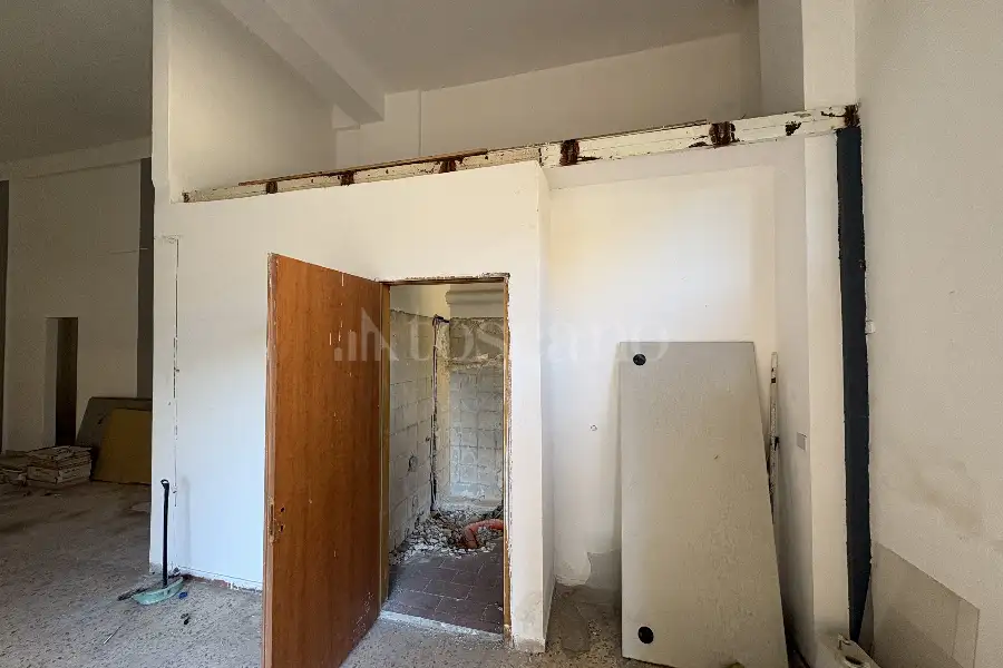 Negozio in vendita di 67 mq a €70.000 (rif. 17/2026)
