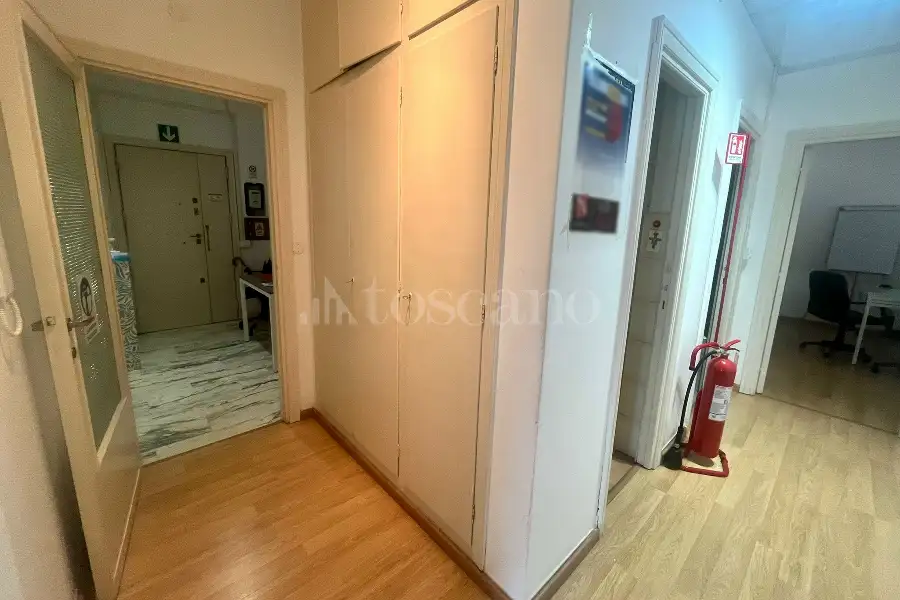 Ufficio in affitto di 90 mq a €1.700 (rif. 11/2026)