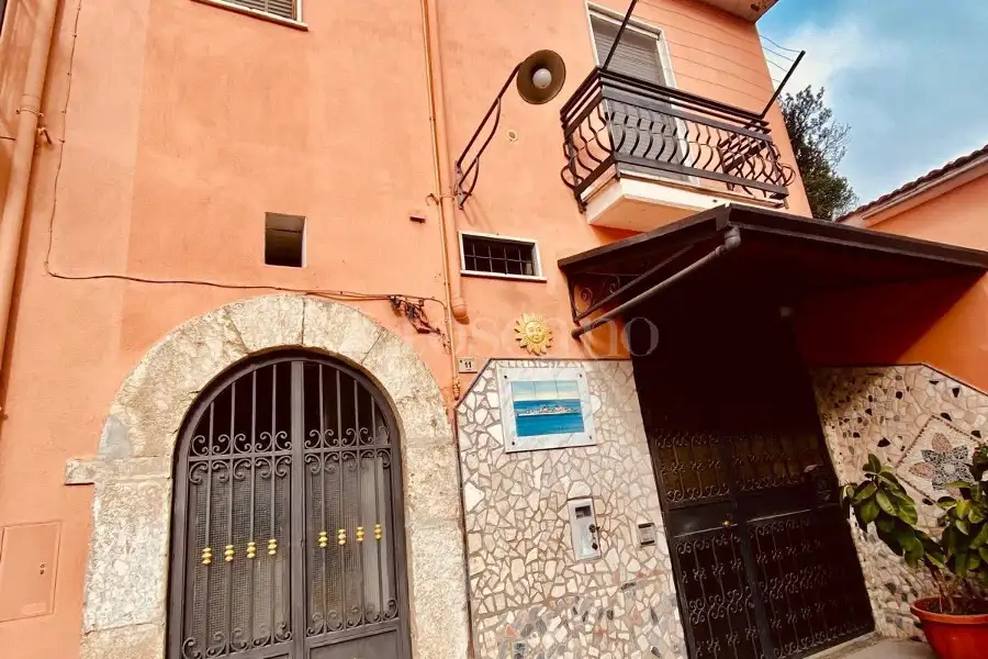 Casa Indipendente in vendita di 143 mq a €79.000 (rif. 140/2026)