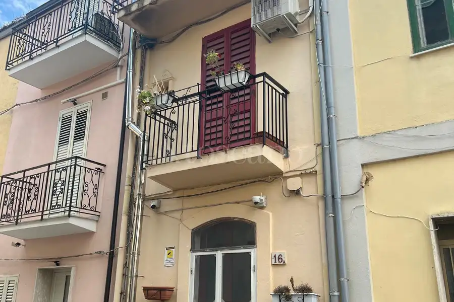 Casa Indipendente in vendita di 70 mq a €85.000 (rif. 18/2026)