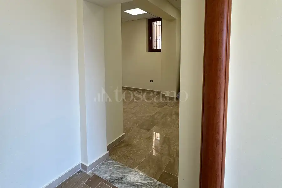 Negozio in affitto di 100 mq a €1.000 (rif. 22/2026)