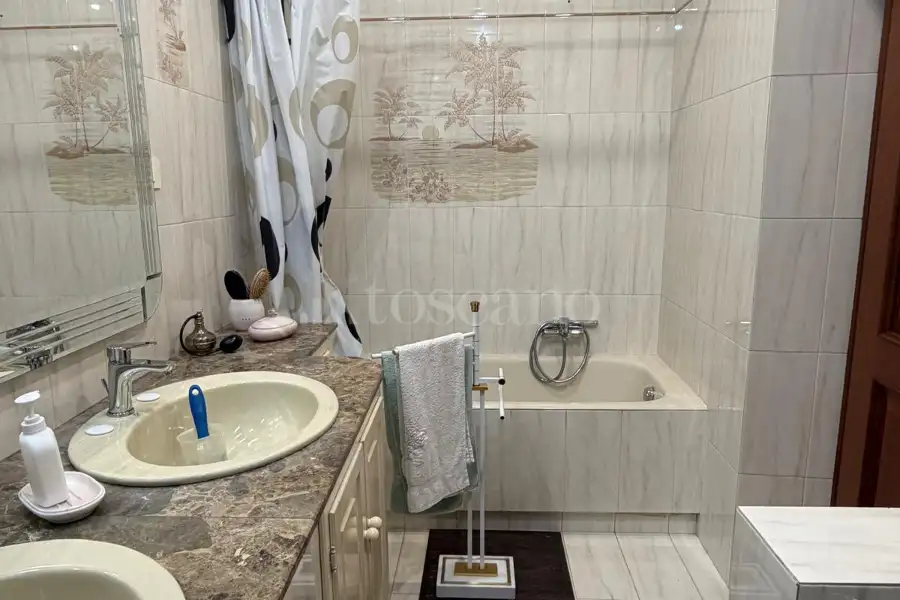 Casa in vendita di 290 mq a €849.000 (rif. 23/2026)