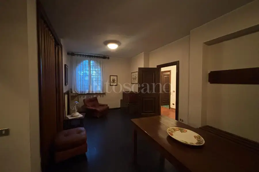 Villa Plurifamiliare in vendita di 370 mq a €1.200.000 (rif. 43/2025)