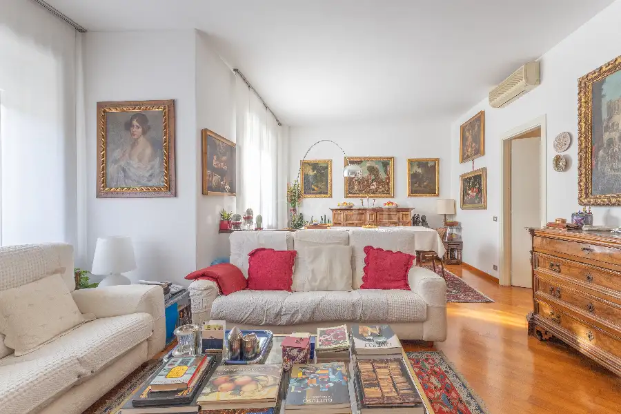 Casa in vendita di 100 mq a €899.000 (rif. 13/2026)