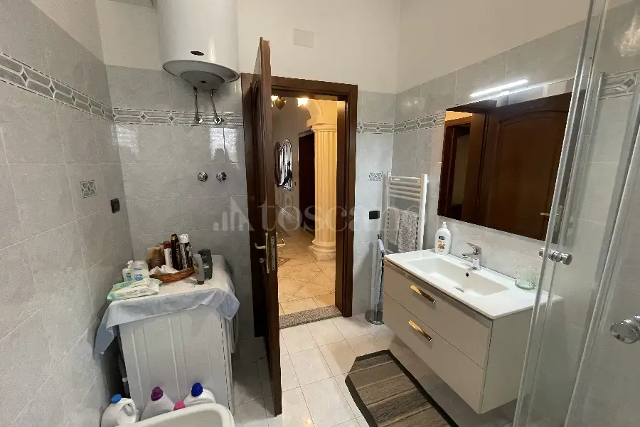 Casa Indipendente in vendita di 382 mq a €450.000 (rif. 2/2026)