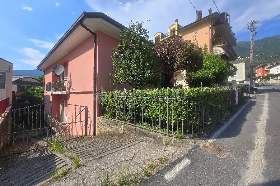 Villa in vendita di 250 mq a €415.000 (rif. 44/2026)