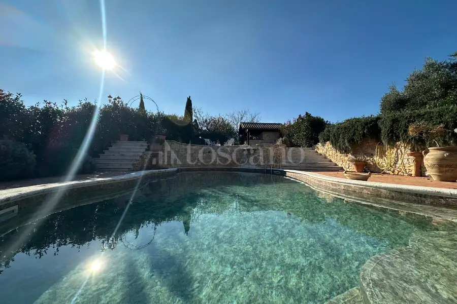 Villa in vendita di 355 mq a €729.000 (rif. 43/2025)
