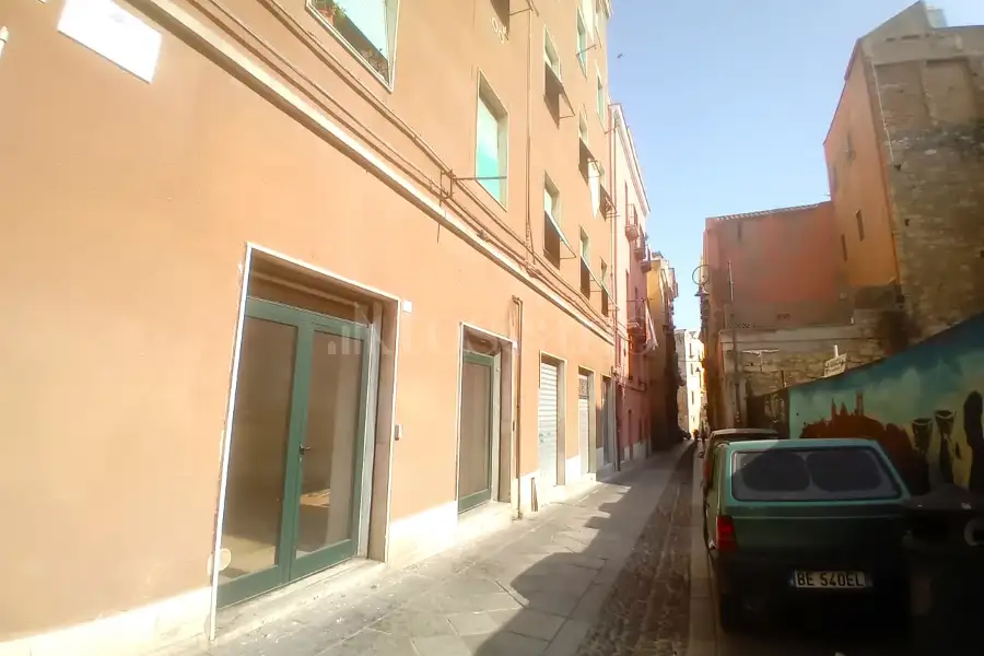 Negozio in vendita di 85 mq a €155.000 (rif. 9/2023)