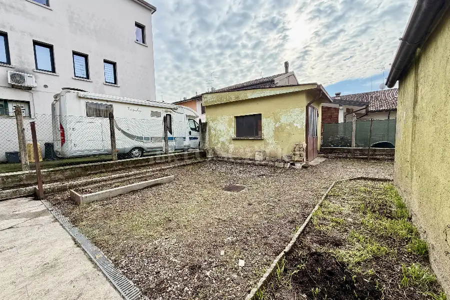 Casa Indipendente in vendita di 130 mq a €195.000 (rif. 6/2026)