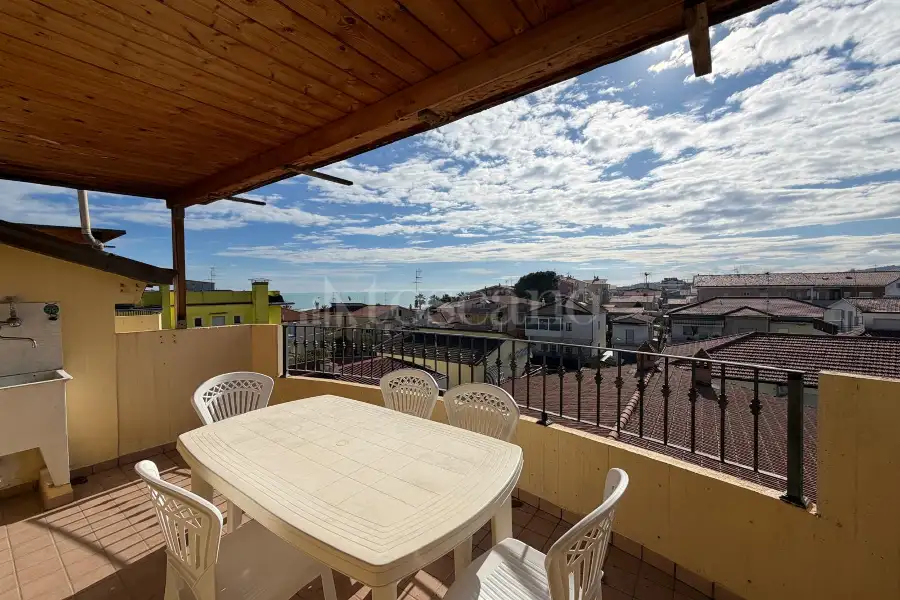 Attico in vendita di 75 mq a €165.000 (rif. 11/2026)