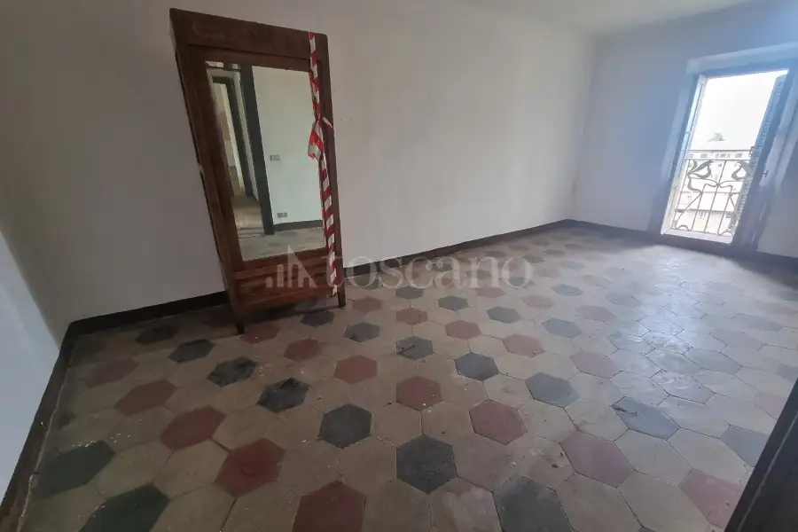 Casa Indipendente in vendita di 300 mq a €105.000 (rif. 36/2026)