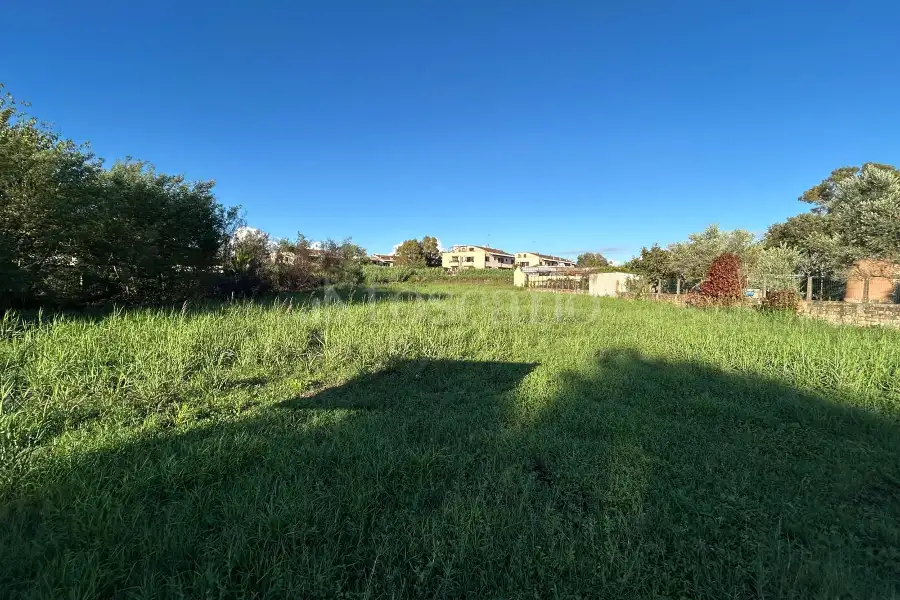 Edificabile Residenziali in vendita di 2.400 mq a €199.000 (rif. 77/2025)
