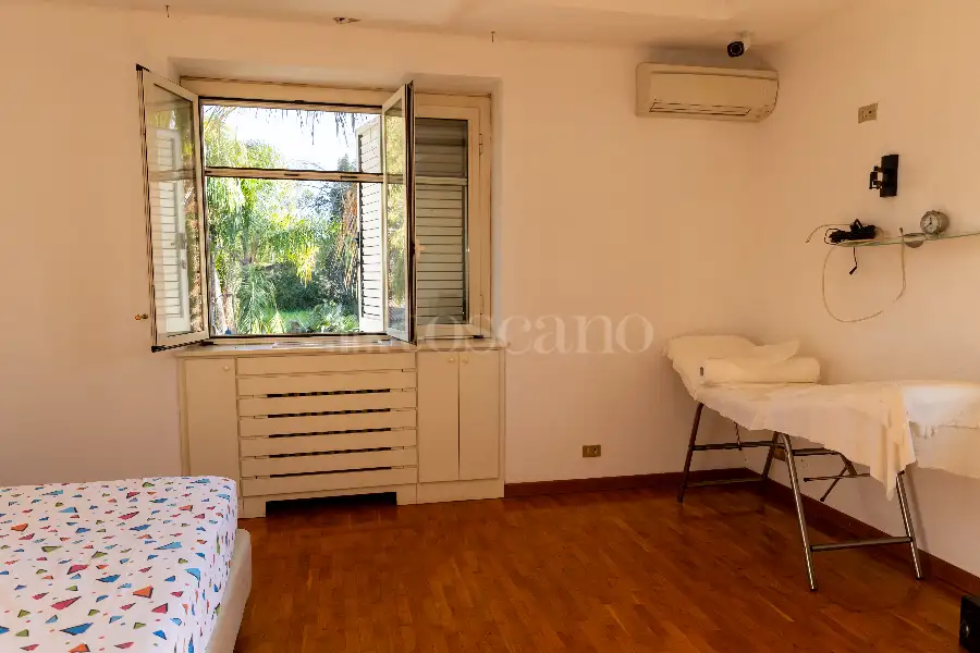 Villa in vendita di 700 mq a €580.000 (rif. 131/2025)