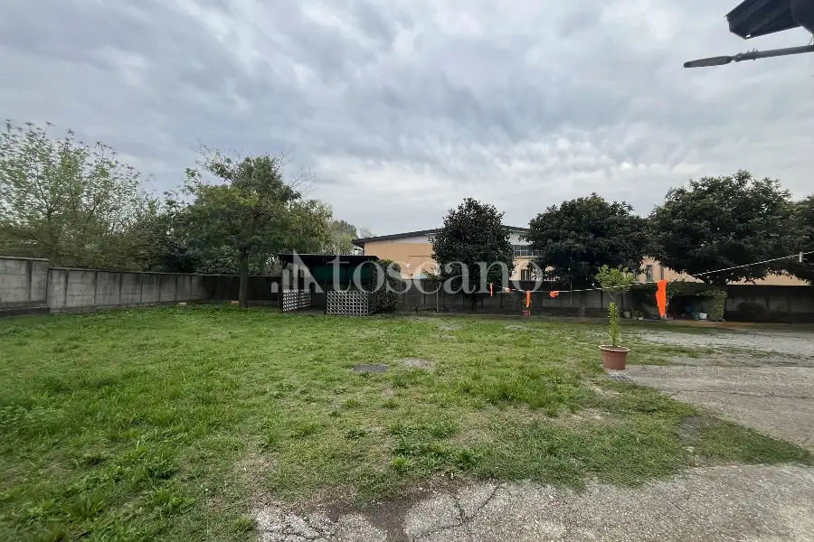 Capannone in vendita di 850 mq a €370,000 (rif. TS0100VE)