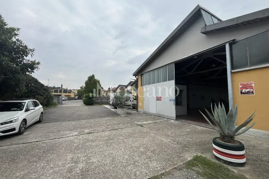 Capannone in vendita di 850 mq a €370,000 (rif. TS0100VE)