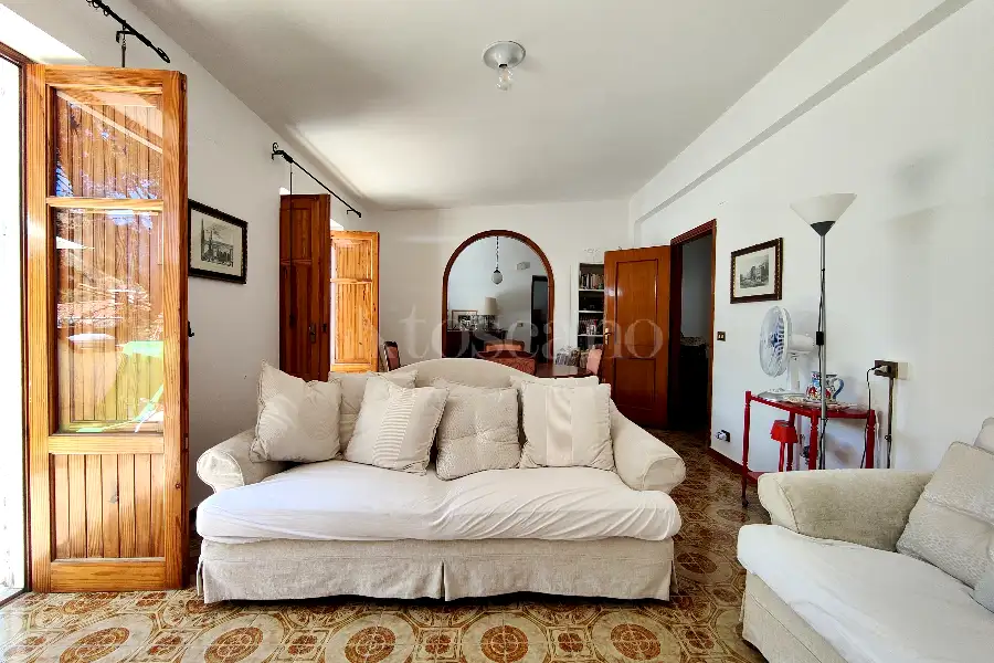 Villa in vendita di 500 mq a €255.000 (rif. 41/2026)