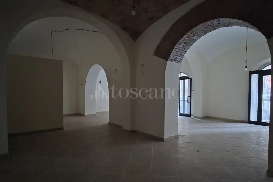 Negozio in vendita di 115 mq a €249.000 (rif. 76/2025)