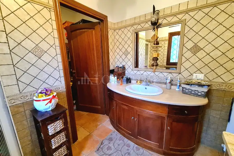 Villa Bifamiliare in vendita di 180 mq a €349.000 (rif. 42/2026)