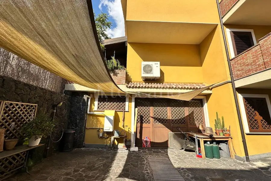 Casa Indipendente in vendita di 204 mq a €498.000 (rif. 173/2026)