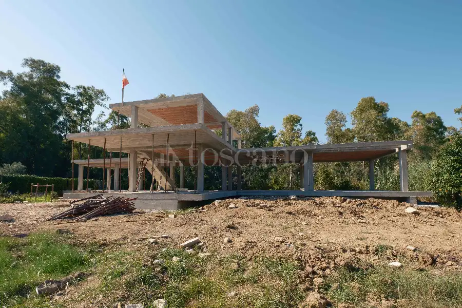 Casa Indipendente in vendita di 357 mq a €1.690.000 (rif. 95/2026)