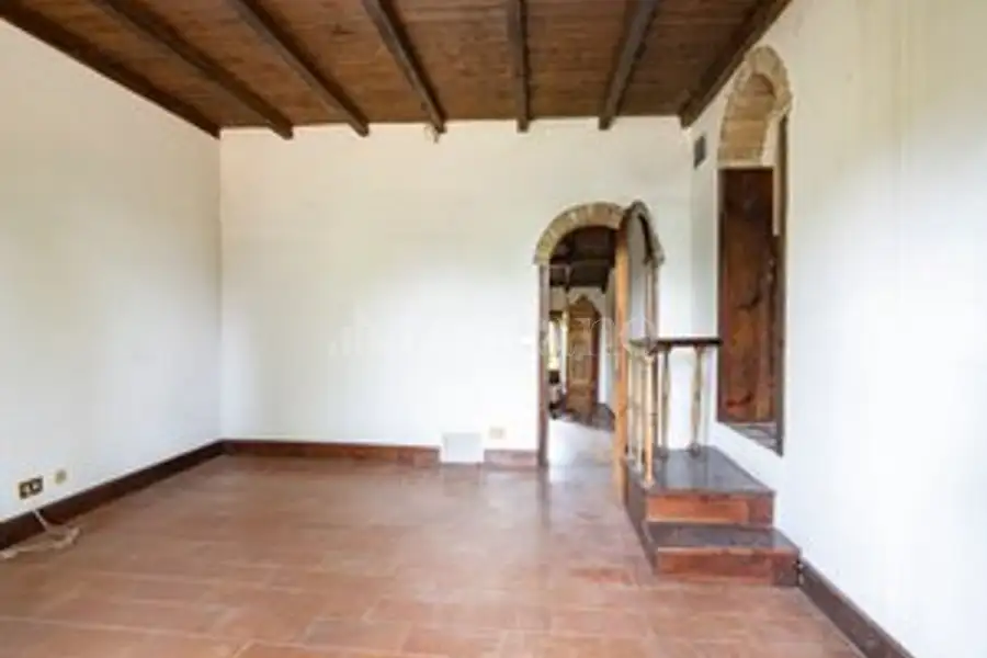 Casale in vendita di 450 mq a €450.000 (rif. 22/2026)