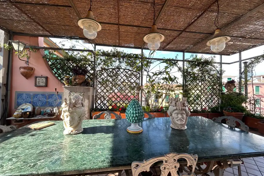 Attico in vendita di 350 mq a €750.000 (rif. 5/2025)