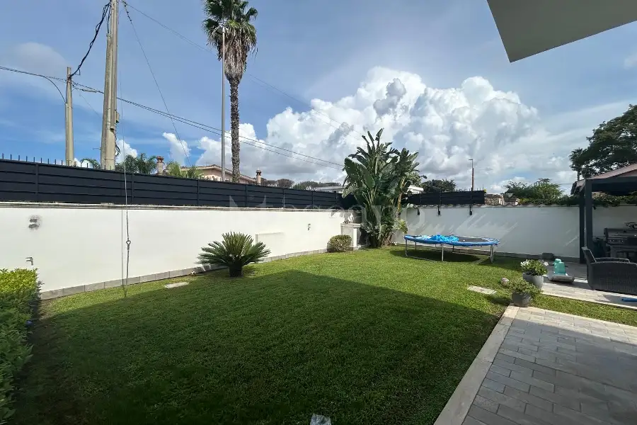Villa Bifamiliare in vendita di 200 mq a €539.000 (rif. 52/2026)
