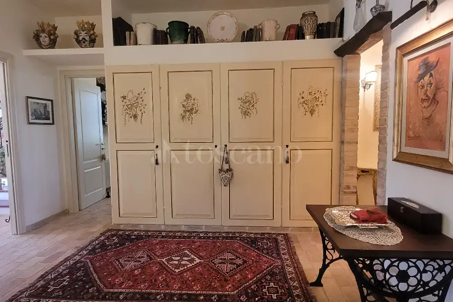 Villa in vendita di 480 mq a €880.000 (rif. 4/2026)