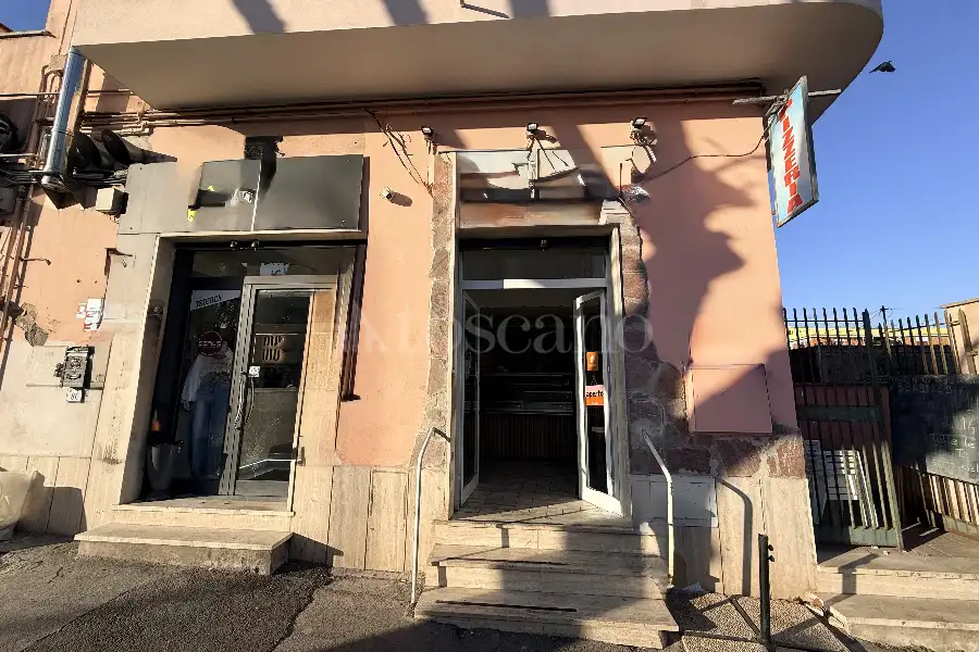 Negozio in vendita di 50 mq a €99.000 (rif. 12/2026)
