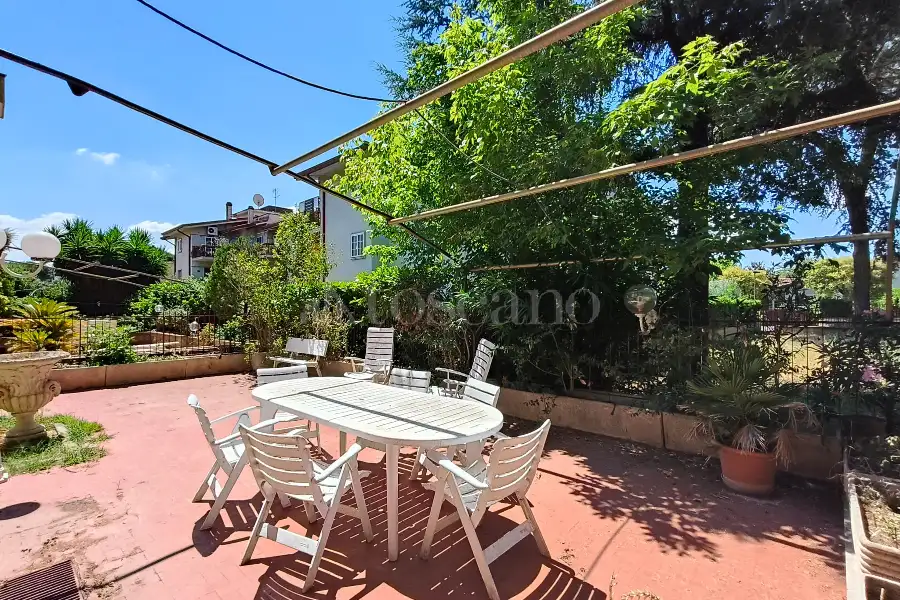 Villa Plurifamiliare in vendita di 270 mq a €485.000 (rif. 51/2026)