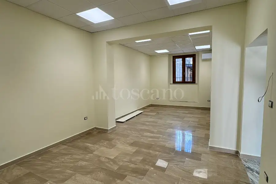 Negozio in affitto di 100 mq a €1.000 (rif. 22/2026)