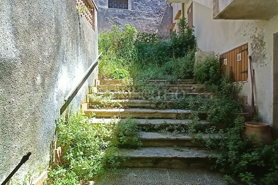 Casa in vendita di 480 mq a €450.000 (rif. 37/2026)