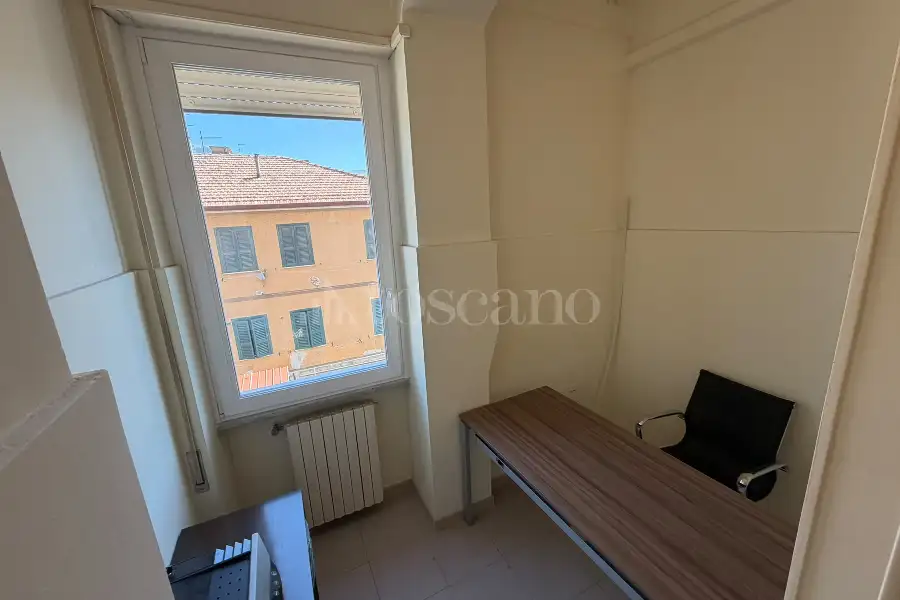 Ufficio in affitto di 80 mq a €700 (rif. 4/2026)