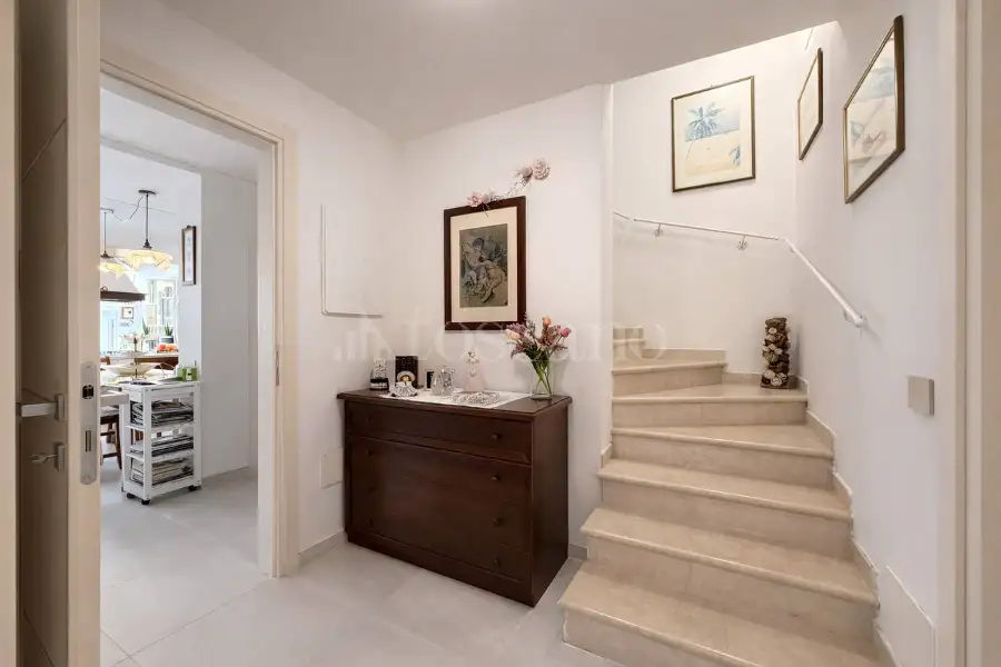 Villa in vendita di 240 mq a €595.000 (rif. 7/2026)