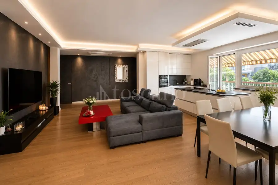 Attico in vendita di 140 mq a €599.000 (rif. 25/2026)