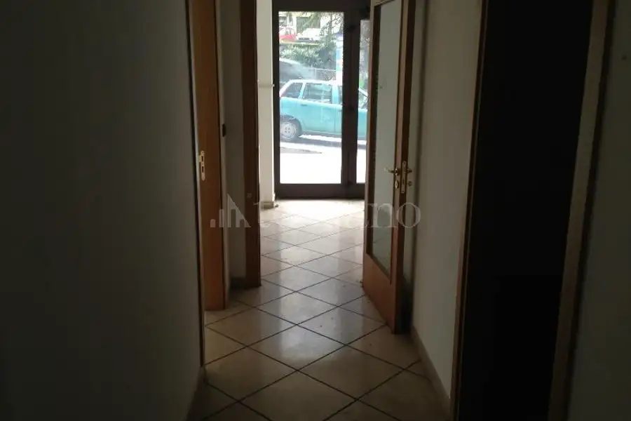 Negozio in vendita di 115 mq a €160.000 (rif. 40/2026)