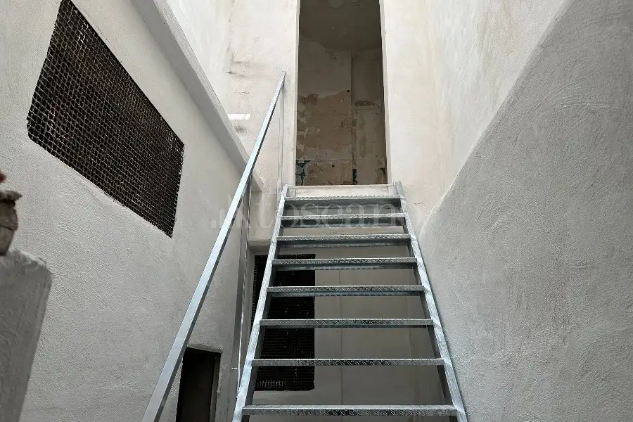 Negozio in affitto di 225 mq a €1.900 (rif. 27/2026)